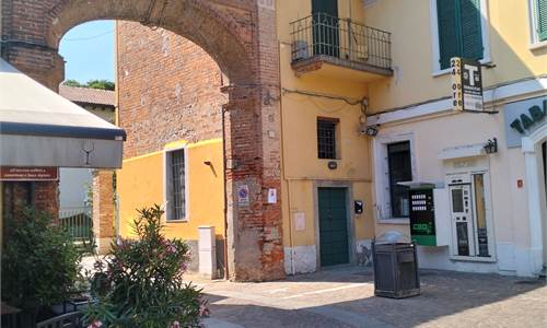 BELLISSIMA SOLUZIONE IN PIENO CENTRO STORICO